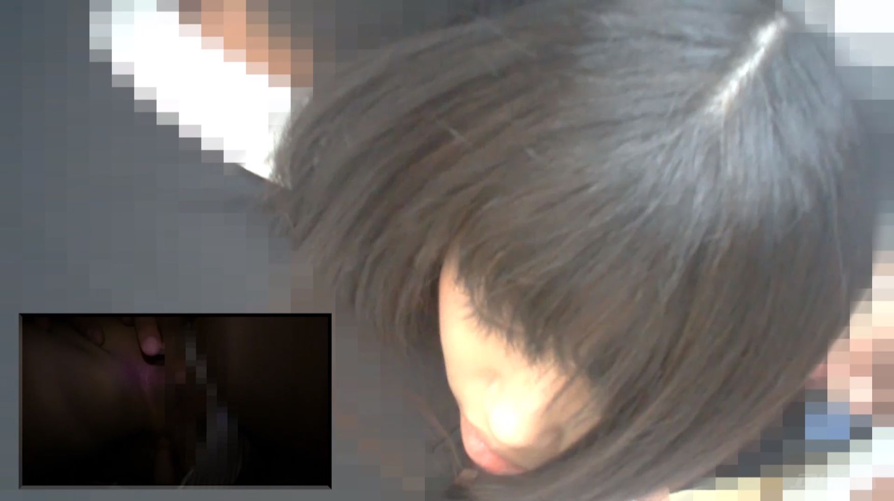 股間と胸を同時に痴漢される柴村かすみ