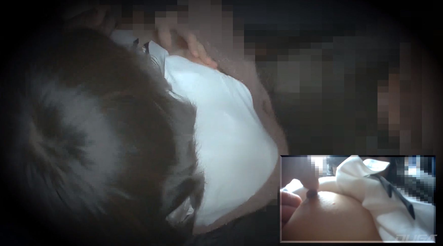 パンティを強奪された上に乳首まで露出させられたちはやすず